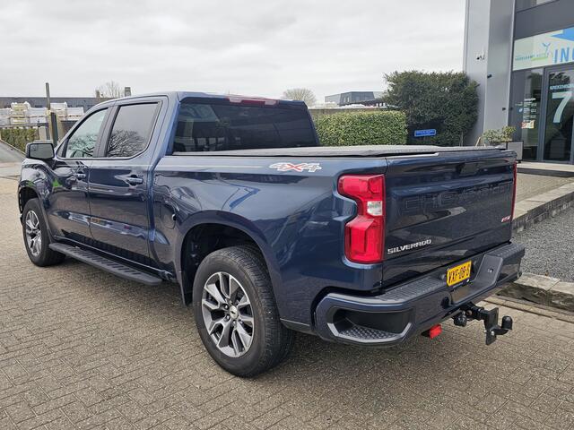 Chevrolet SILVERADO CREW CAB 5.3L V8 RST
