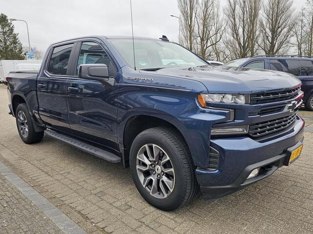 Chevrolet SILVERADO CREW CAB 5.3L V8 RST
