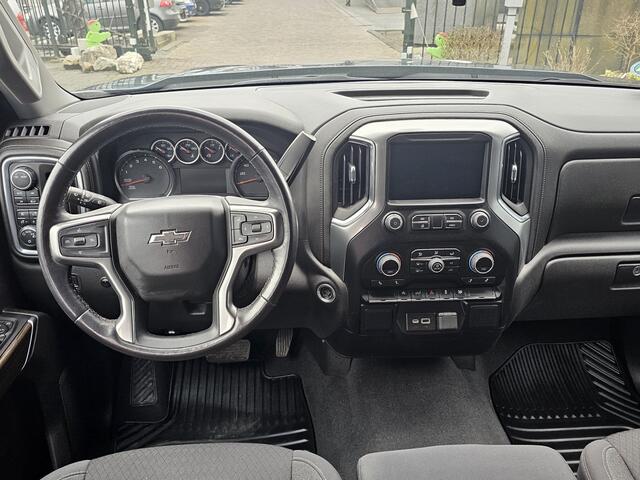 Chevrolet SILVERADO CREW CAB 5.3L V8 RST