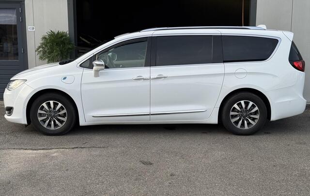Chrysler PACIFICA 3.6 V6 -PLUG -IN-HYBRIDE LIMITED / PANO / 360 CAMERA / 7PERSOONS /