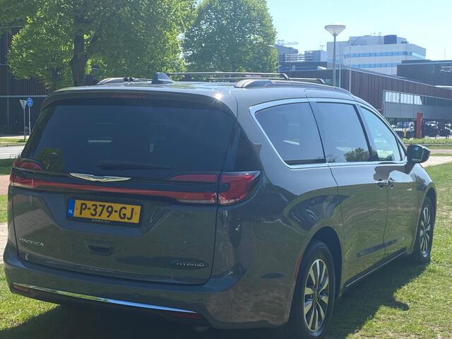 Chrysler PACIFICA 3.6L HYBRID PHEV Touring