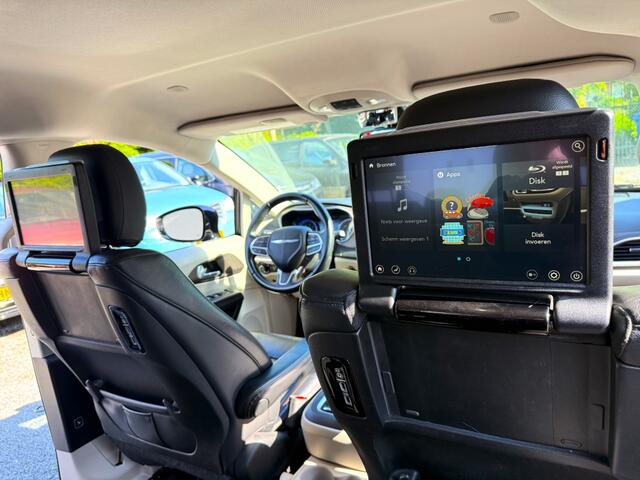 Chrysler PACIFICA 3.6 V6 LIMITED J.DAIMLER RT BLACK STOW&GO 3xTV/DVD/APPS