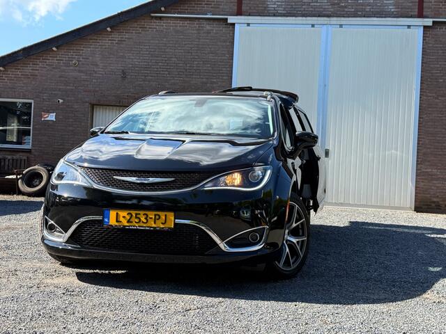 Chrysler PACIFICA 3.6 V6 LIMITED J.DAIMLER RT BLACK STOW&GO 3xTV/DVD/APPS
