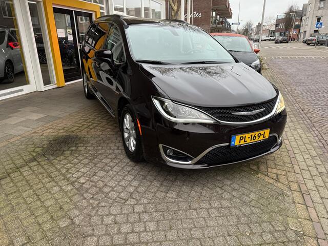 Chrysler PACIFICA PacificaCAMERA LEER NAVIGATIE AIRCO ECC LICHTM.VELGEN PARKEERSENSOREN