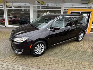 chrysler-pacifica-pacificacamera-le