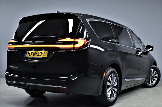 Chrysler PACIFICA 3.6 V6 Hybride 7-Pers. Pano/Carplay/Trekhaak/H.Kardon/360Camera/Adap.Cruise/Keyless/Memory