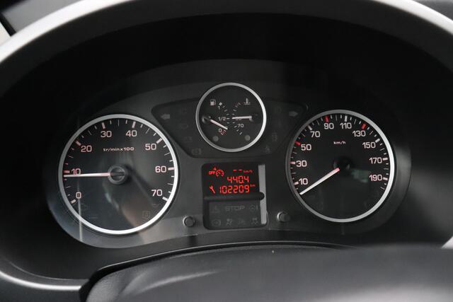 Citroen BERLINGO 1.2 PureTech XTR | 5 PERS. | CAMERA | DUBBELE SCHUIFDEUR | TREKHAAK | NAVI | APPLE CARPLAY |