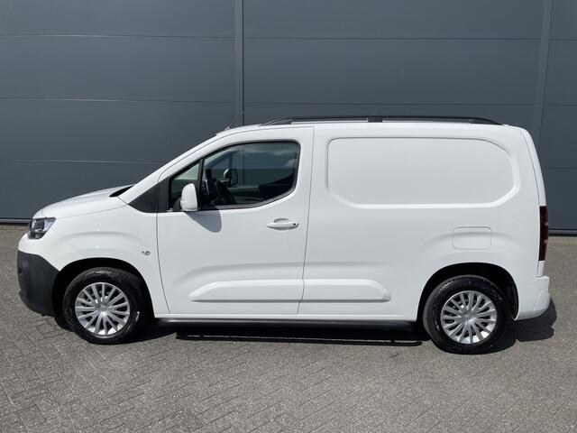 Citroen BERLINGO 110pk Club (Trekhaak - Side Bars - Navigatie via APP - Parkeersensoren V+A - Apple Carplay - Lat om Lat)