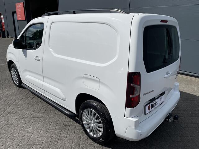 Citroen BERLINGO 110pk Club (Trekhaak - Side Bars - Navigatie via APP - Parkeersensoren V+A - Apple Carplay - Lat om Lat)