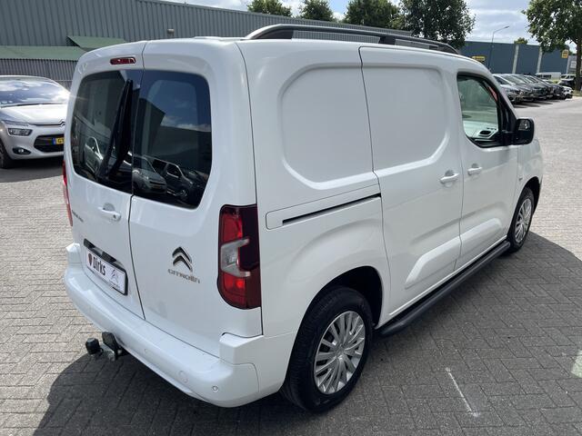 Citroen BERLINGO 110pk Club (Trekhaak - Side Bars - Navigatie via APP - Parkeersensoren V+A - Apple Carplay - Lat om Lat)