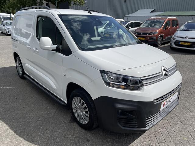 Citroen BERLINGO 110pk Club (Trekhaak - Side Bars - Navigatie via APP - Parkeersensoren V+A - Apple Carplay - Lat om Lat)