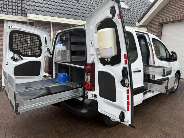 Citroen BERLINGO 1.6 BlueHDI 100 pk automaat bott inrichting