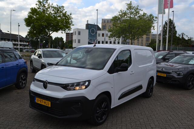 Citroen BERLINGO ë-Berlingo IAUTOMAAT I NAVIGATIE I 136 L2 50 kWh i RONDOMZICHTCAMERA OP SCHERM EN BINNENSPIEGEL I BLINDSPOT DETECTIE I 3 SEATER I LAADRUIMTE GEHEEL AFGETIMMERD I MOOIE COMPLETE AUO I LAGE KM.STAND I ZWARTE L.M. VELGEN + ZWARTE STOOTSTRIPS I