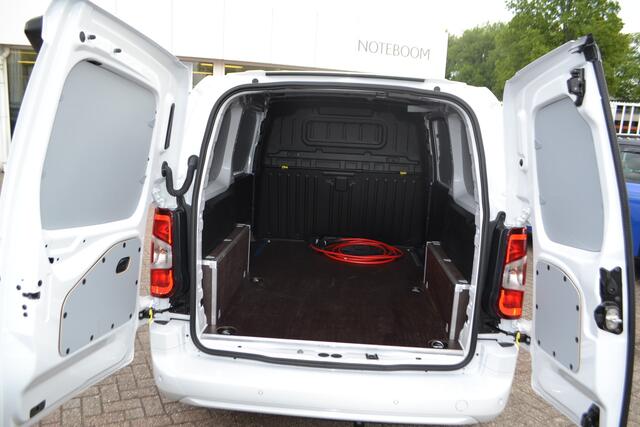 Citroen BERLINGO ë-Berlingo IAUTOMAAT I NAVIGATIE I 136 L2 50 kWh i RONDOMZICHTCAMERA OP SCHERM EN BINNENSPIEGEL I BLINDSPOT DETECTIE I 3 SEATER I LAADRUIMTE GEHEEL AFGETIMMERD I MOOIE COMPLETE AUO I LAGE KM.STAND I ZWARTE L.M. VELGEN + ZWARTE STOOTSTRIPS I