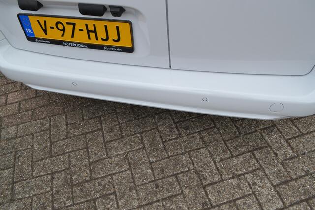 Citroen BERLINGO ë-Berlingo IAUTOMAAT I NAVIGATIE I 136 L2 50 kWh i RONDOMZICHTCAMERA OP SCHERM EN BINNENSPIEGEL I BLINDSPOT DETECTIE I 3 SEATER I LAADRUIMTE GEHEEL AFGETIMMERD I MOOIE COMPLETE AUO I LAGE KM.STAND I ZWARTE L.M. VELGEN + ZWARTE STOOTSTRIPS I
