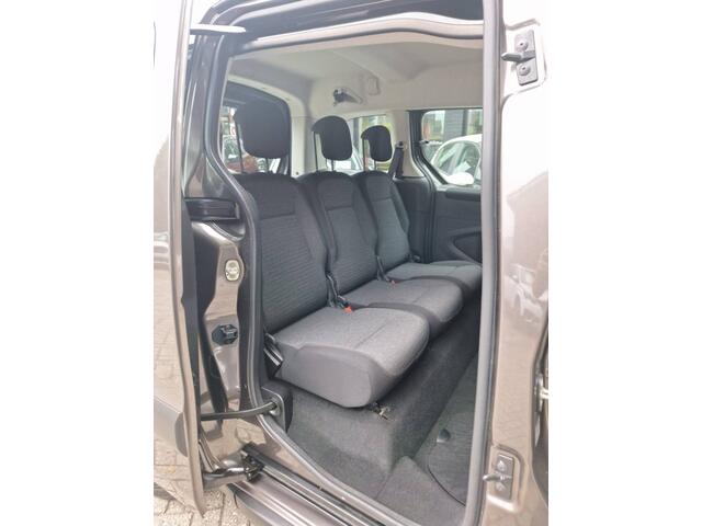 Citroen BERLINGO 1.2 110pk Black **Dakrails-navigatie-clima-parkeerhulp**