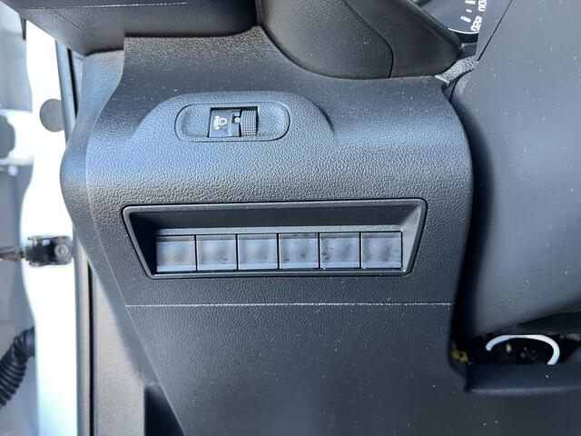 Citroen BERLINGO 1.5 BlueHDI bestel Airco Cruise control 2-Persoons Schuifdeur Telefoonverbinding Apple carplay Stuurwielbediening Euro 6