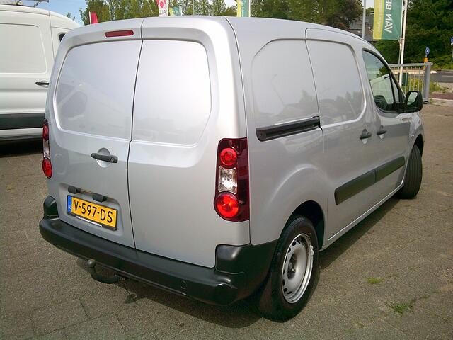 Citroen BERLINGO 1.6 BlueHDI 75 Comfort VOORZIEN VAN TREKHAAK+IJSKOUDE AIRCO !!