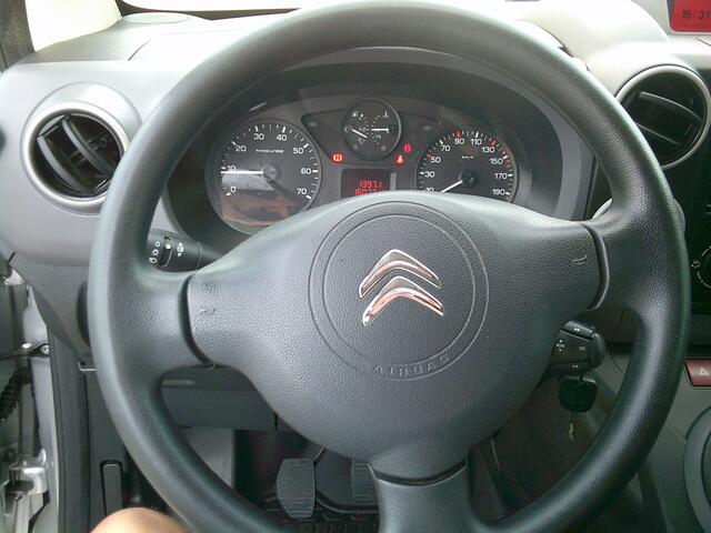 Citroen BERLINGO 1.6 BlueHDI 75 Comfort VOORZIEN VAN TREKHAAK+IJSKOUDE AIRCO !!