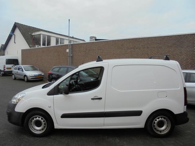 Citroen BERLINGO 1.6 75 Club||Trekhaak||Airco||Schuifdeur||euro 6||