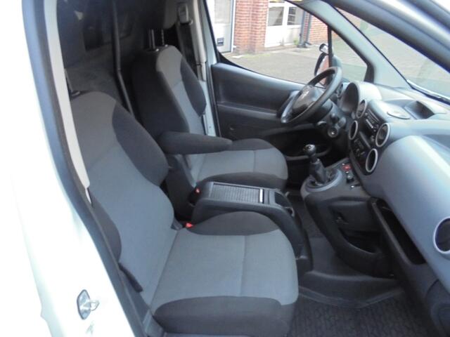 Citroen BERLINGO 1.6 75 Club||Trekhaak||Airco||Schuifdeur||euro 6||