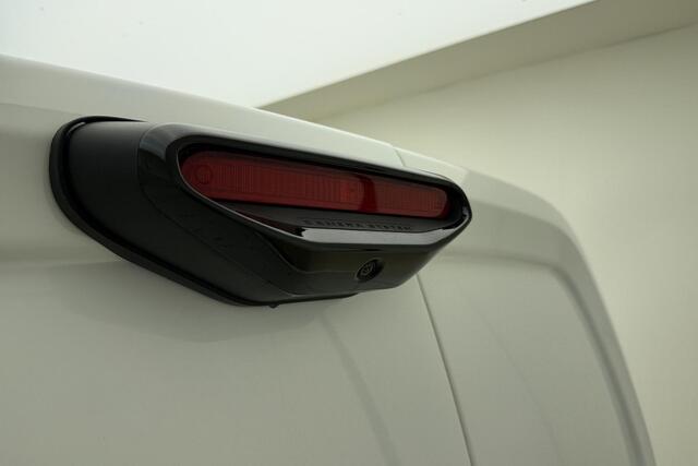 Citroen BERLINGO 1.5 BlueHDI Club XL Verlengd | Navigatie | Trekhaak | Camera | Betimmering | Cruise control | Weinig kilometers | Parkeersensoren achter | Bluetooth