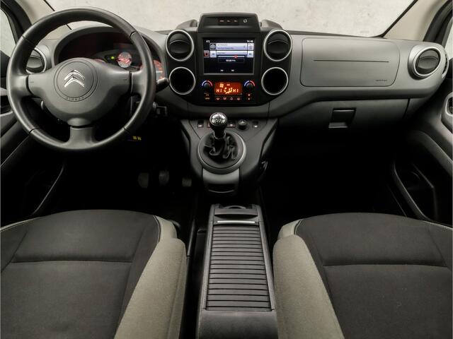 Citroen BERLINGO 1.2 PureTech XTR (PANORAMADAK, APPLE CARPLAY, CLIMATE, GETINT GLAS, STOELVERWARMING, SPORTSTOELEN, CRUISE, PARKEERSENSOREN, NIEUWE APK, NIEUWSTAAT)