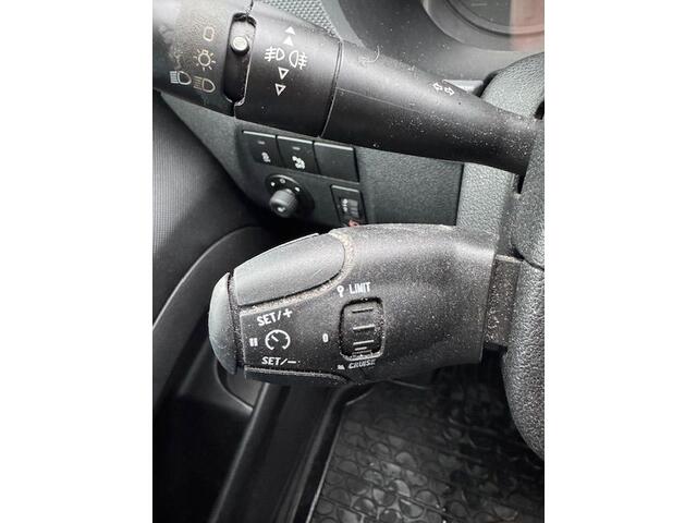 Citroen BERLINGO 1.6 BlueHDI 75 Dark Edition nr. 65 3 Zits Euro 6 114.000km Airco,Navigatie,Leder Interieur,Schuifdeur