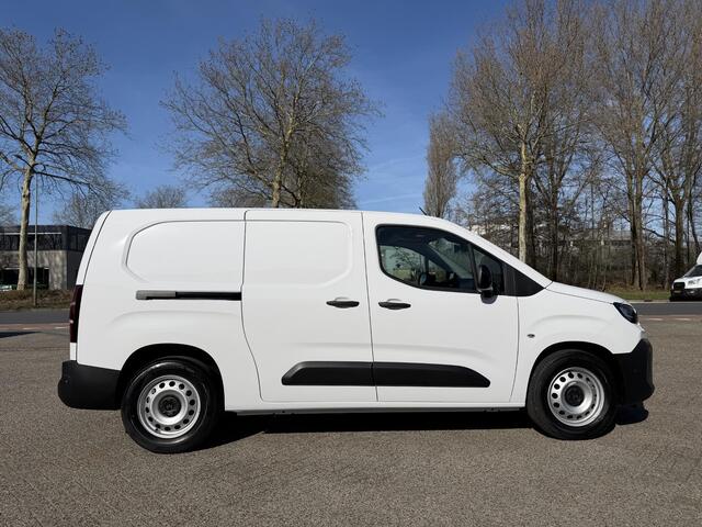 Citroen BERLINGO ë-Berlingo L2 50 kWh 136pk | ACTIE! | 8 jaar garantie | 0% financial lease | NAVI | Multimedia | Apple Carplay | Android Auto | Achteruitrijcamera | Parkeersensoren voor- en achter | Digital cockpit | Stuurwielbediening | Bestuurdersstoel comfort | Full E