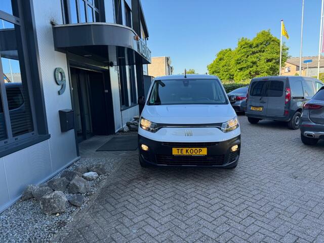 Citroen BERLINGO L2 Lang 1.5 BlueHdi 102PK 3-pers, Navi, Cruisecntrl, PDC, NIEUWSTAAT! Citro