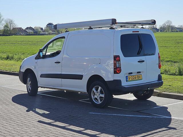 Citroen BERLINGO 1.6 BlueHDI 100 Club S&S 4X4, airco, cruise control, imperiaal, zijdeur, trekhaak,
