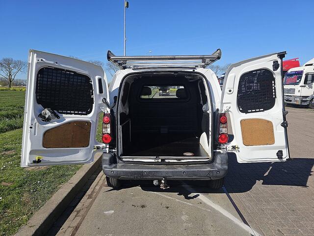 Citroen BERLINGO 1.6 BlueHDI 100 Club S&S 4X4, airco, cruise control, imperiaal, zijdeur, trekhaak,
