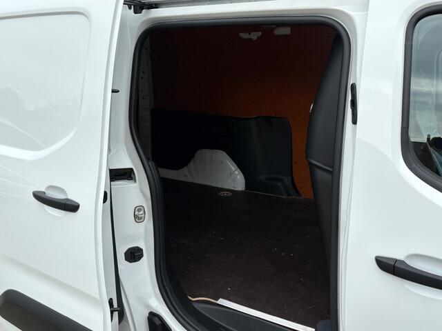Citroen BERLINGO CLUB XL 1.5 BlueHDI 99PK L2 / Cruise / Airco / Carplay / Navi / DAB / Lang / Multifunctioneel stuurwiel / Stoel in hoogte verstb
