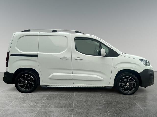 Citroen BERLINGO GB Club 1.5 BlueHDi 100pk | TREKHAAK | 3-ZITS | LAGE KM-STAND! | DAKRAILS | APPLE CARPLAY / ANDROID AUTO | SCHUIFDEUR |