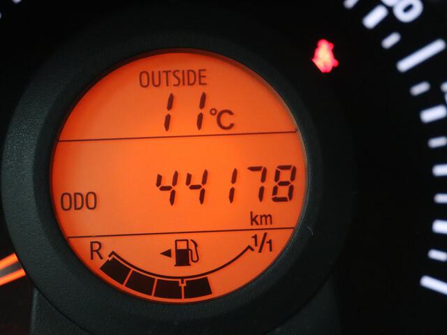 Citroen C1 1.0 VTi Feel | Apple Carplay | Camera | Getinte ramen |