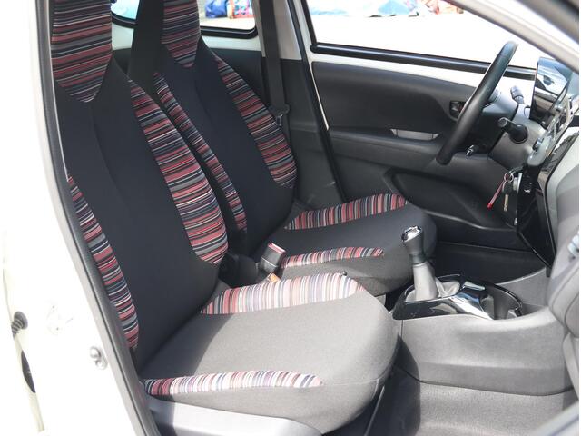 Citroen C1 1.0 VTi Feel | Airco | Bluetooth | LED Dagrijverlichting | Radio | Elektrische Ramen Voor | Lederen Stuurwiel en Versnellingspook | Centrale Deurvergrendeling met Afstandsbediening | Isofix |