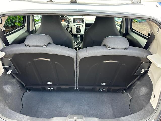 Citroen C1 1.2 PureTech Shine Airco, Stoelverw!!!! ZATERDAG 19-07 ZIJN WIJ GEOPEND VAN 10.00 / 15.00!!!!