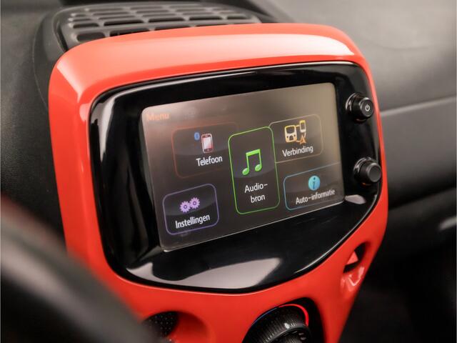 Citroen C1 1.0 VTi Airscape Sport Automaat (ELEKTRISCH VOUWDAK, LEDER, CAMERA, SCHERM, STOELVERWARMING, GETINT GLAS, LM VELGEN, PARKEERSENSOREN, CRUISE, NIEUWE APK, NIEUWSTAAT)