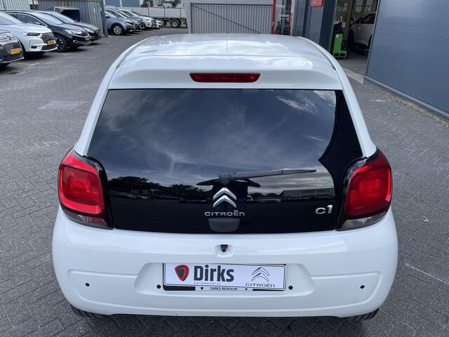 Citroen C1 1.0 e-VTi Shine (Camera - Navigatie - Zwarte Lichtmetalen velgen - Parkeersensoren - Airco - Elektrische spiegels)