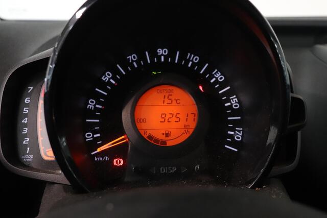 Citroen C1 1.0 VTi Shine | Camera | apple carplay