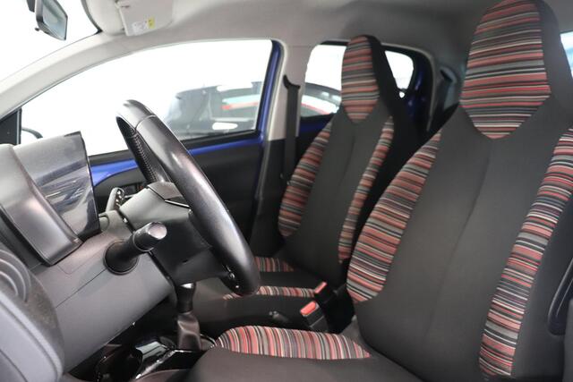 Citroen C1 1.0 VTi Shine | Camera | apple carplay