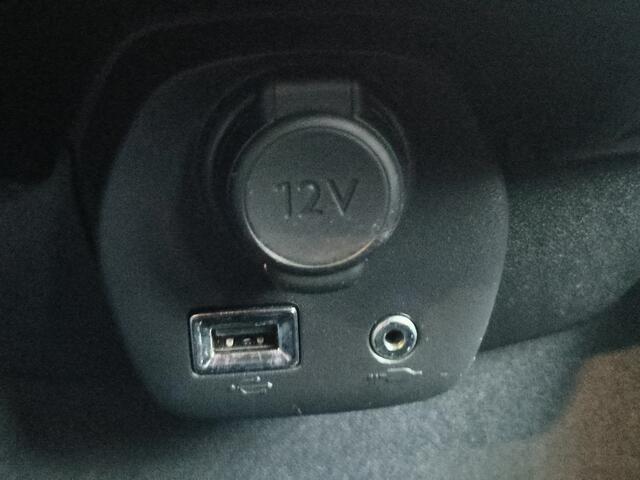 Citroen C1 1.0 VTi - Apple/Android uit 2020 Rijklaar + 12 maanden Bovag-garantie Henk Jongen Auto's in Helmond, al 50 jaar service zoals 't hoort!