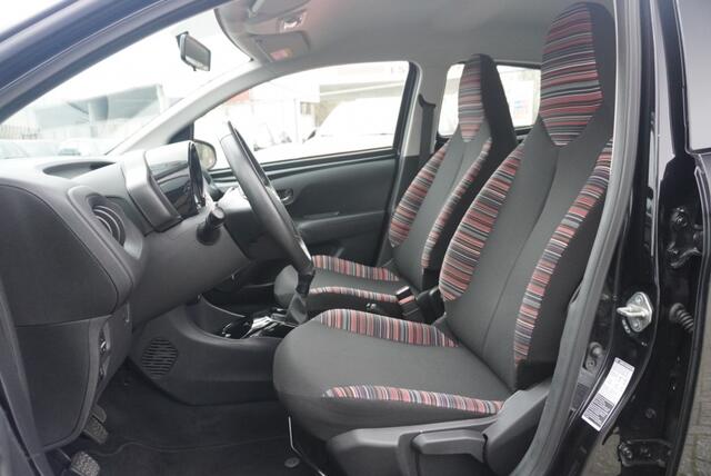 Citroen C1 1.0 VTi Shine CarPlay | Camera | LM-velgen | Airco | NAP