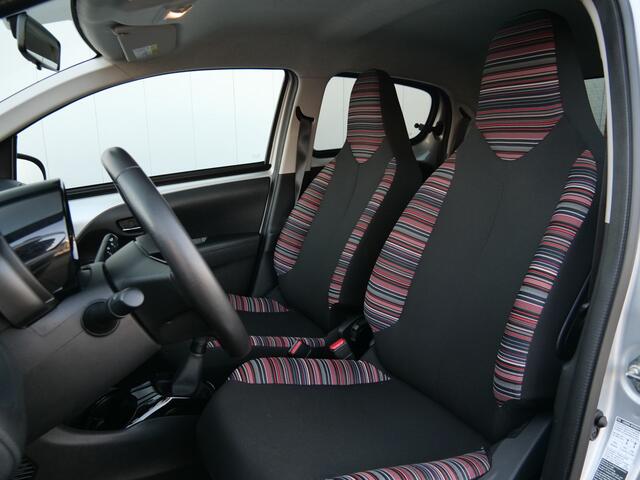 Citroen C1 1.0 VTi 73pk Shine Apple Carplay / Camera / Keyless / Parkersensoren