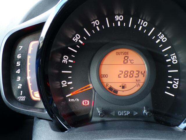 Citroen C1 1.0 VTi Feel 5-Drs, Camera / Carplay + Android Auto / Airco / Limiter