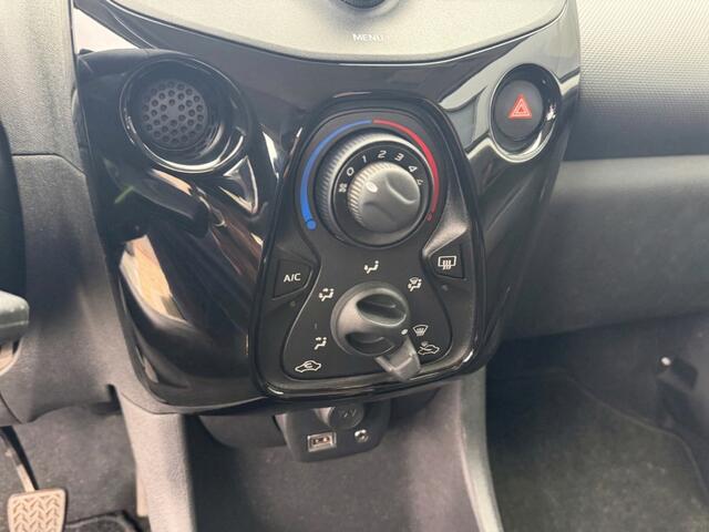 Citroen C1 1.0 VTi Feel Privacy Glass, Dealer Onderhouden, Airco, Bluetooth Audio