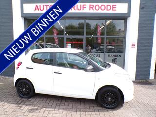 citroen-c1-1.0-vti-5-drs-black-&-wh