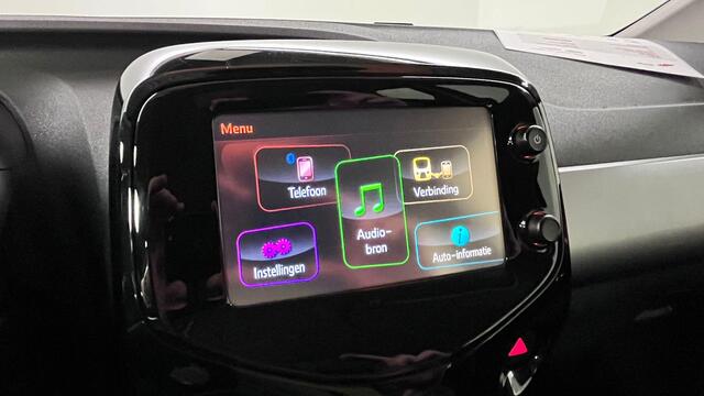 Citroen C1 1.0 VTi Shine Automaat/Camera/Airco/Unieke kleur/16"Velgen/Bleutooth