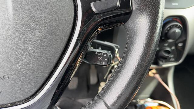 Citroen C1 1.0 e-VTi Feel Airco Bluetooth Privacy Glass Lichtmetalen velgen + All Seasons 5drs Dealeronderhouden