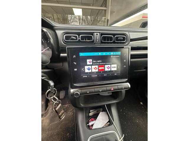 Citroen C3 1.2 PureTech Shine Navi/Camera/Apple-Carplay/17"Lichtmetalen Velgen/GEEN AFLEVERKOSTEN